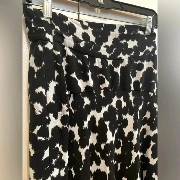 A.L.C. Corso Black and white Flowy High Low Midi Skirt 100% Silk Size 2 - Picture 3 of 9
